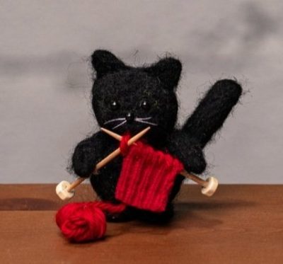 DIY Felt knitting kitty